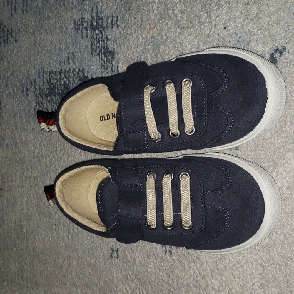 Navy blue Old Navy toddler boy shoes